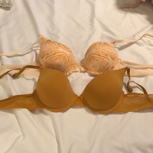 NWOT Set of 2 Danskin Bras 36 B